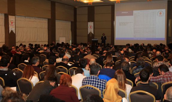 TÜYAK Yağmurlama Sistemi Eğitim Seminerinde Buluştu TÜYAK Yağmurlama Sistemi Eğitim Seminerinde Buluştu