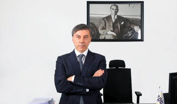 İzocam Genel Direktörü Murat Savcı: "Yangın Yalıtımı Projelendirme Aşamasında Düşünülmeli' İzocam Genel Direktörü Murat Savcı: "Yangın Yalıtımı Projelendirme Aşamasında Düşünülmeli'