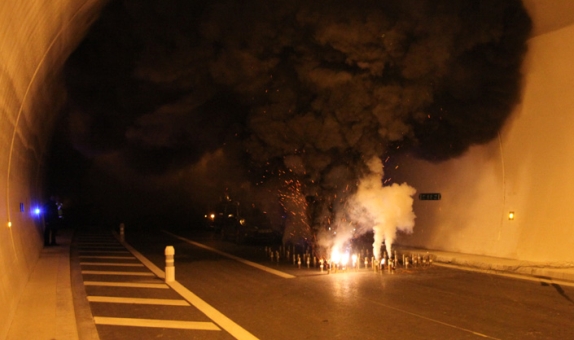 Yangın Kaynağının Pozitif Eğiminin Tünel Lateral Duman Kontrol Sistemi Üzerine Etkisi