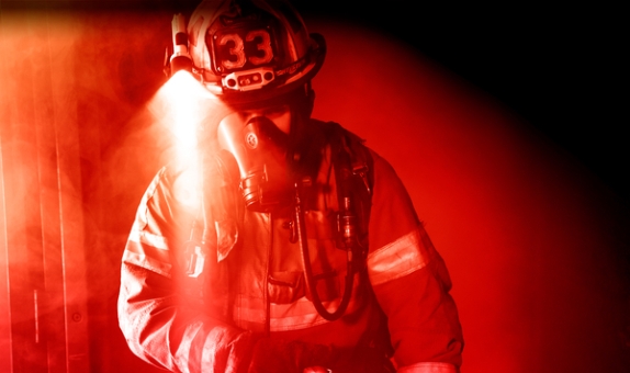 Nightstick'in Yangınla Mücadelede Aydınlatma Fenerleri Artık Türkiye'de Nightstick'in Yangınla Mücadelede Aydınlatma Fenerleri Artık Türkiye'de