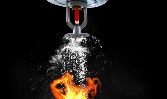 Depolardaki Otomatik Sprinkler Sistemlerinin Yangın Dinamikleri Simülasyonu Kullanarak Performans Analizi Depolardaki Otomatik Sprinkler Sistemlerinin Yangın Dinamikleri Simülasyonu Kullanarak Performans Analizi