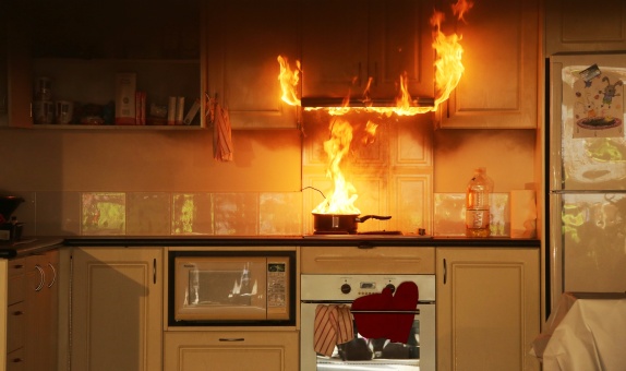 Su Spreyi Etkisi Altındaki Mutfak Yangını Üzerine Nümerik Simülasyonlu Vaka İncelemesi