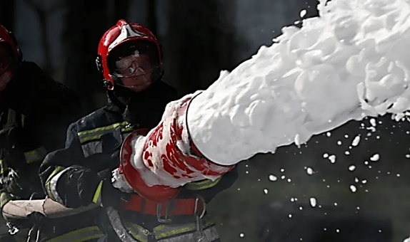 Yangınla Mücadelede Ekiplerin Köpük Tercihi Yangınla Mücadelede Ekiplerin Köpük Tercihi