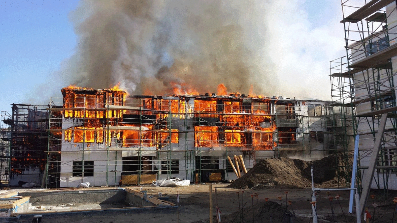 Alüminyum Yangın Kapılarının Yangına Dayanımını Arttırma Önerileri