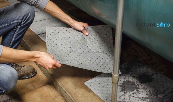 Brady'den Endüstriyel Sıvı Dökülmelerini Saniyeler İçinde Temizleyin