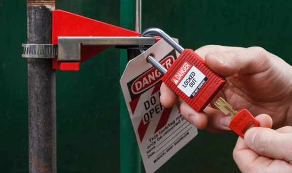 Brady'den Web Semineri: Makine Müdahalelerinin Daha Güvenli Olmasını Sağlayın