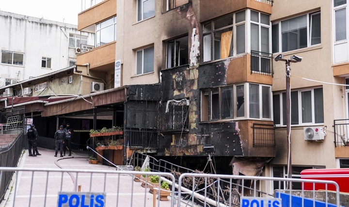 Gece Kulüplerinde Tadilat ve Faaliyet Sırasında Yangın Riskleri Gece Kulüplerinde Tadilat ve Faaliyet Sırasında Yangın Riskleri
