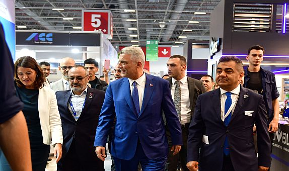 ISK-SODEX İstanbul Fuarı, Ticaret Bakanı Ömer Bolat'ın Katılımı ile Açıldı ISK-SODEX İstanbul Fuarı, Ticaret Bakanı Ömer Bolat'ın Katılımı ile Açıldı
