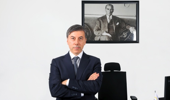 İzocam, Liderlik ve Üretim Gücünü İki Ayrı Ödülle Taçlandırdı İzocam, Liderlik ve Üretim Gücünü İki Ayrı Ödülle Taçlandırdı