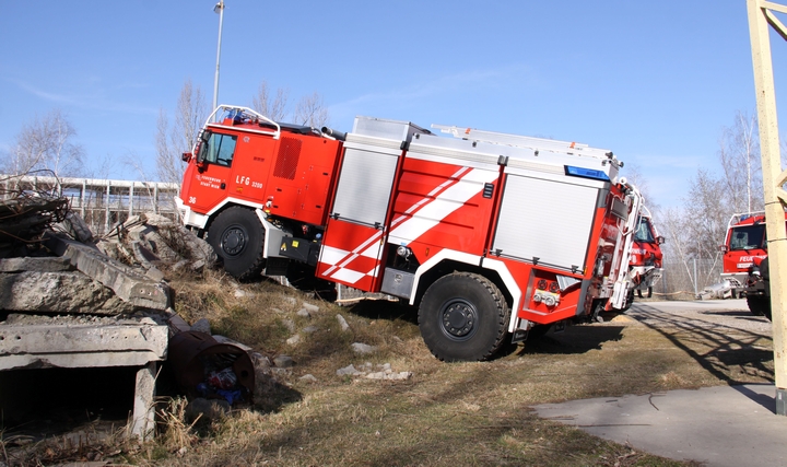 Özel Amaçlı Arazi Araçları: Viyana İtfaiyesi, Allison Otomatik Şanzıman Donanımlı Tatra Force Araçları Tercih Etti Özel Amaçlı Arazi Araçları: Viyana İtfaiyesi, Allison Otomatik Şanzıman Donanımlı Tatra Force Araçları Tercih Etti