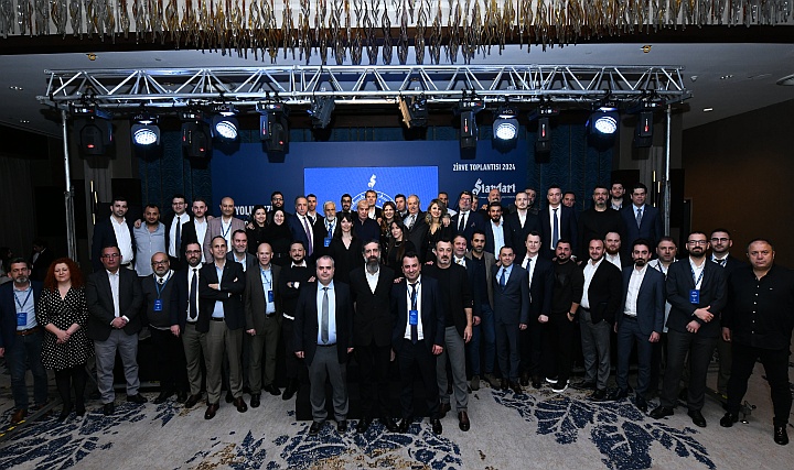 Standart Pompa Zirve Toplantısı, Yılın Başarılarını Ödüllendirdi Standart Pompa Zirve Toplantısı, Yılın Başarılarını Ödüllendirdi