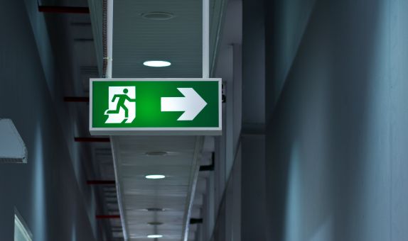 Yangın Durumunda Yayaların Tahliyelerinin Simülasyonu Yangın Durumunda Yayaların Tahliyelerinin Simülasyonu