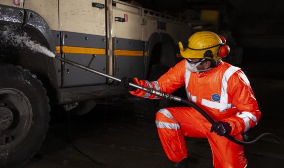 ETİ Bakır'ın Maden İşçileri için Tercihi DuPont Tyvek ETİ Bakır'ın Maden İşçileri için Tercihi DuPont Tyvek