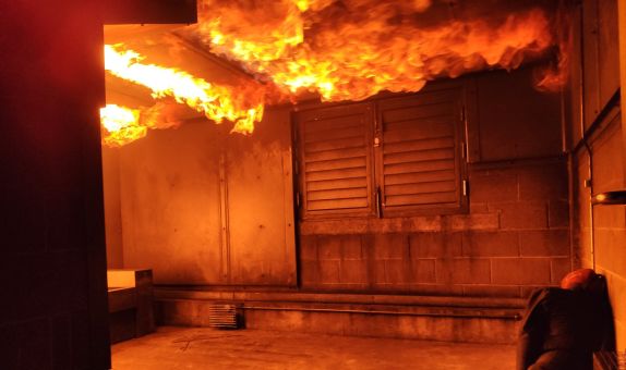 Büyük Alanlarda Yangın Güvenlik Mühendisliği için Bir Zon (Bölge) Modelin Değerlendirmesi Büyük Alanlarda Yangın Güvenlik Mühendisliği için Bir Zon (Bölge) Modelin Değerlendirmesi