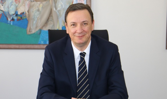 Ayvaz İcra Kurulu Başkanı Serhan Alpagut: 'Pandemi Çin'de Başladığı Anda Planlamalarımıza Başlamıştık' Ayvaz İcra Kurulu Başkanı Serhan Alpagut: 'Pandemi Çin'de Başladığı Anda Planlamalarımıza Başlamıştık'